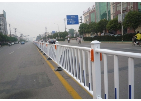 新疆市政道路护栏工程