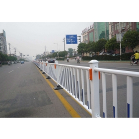 新疆市政道路护栏工程